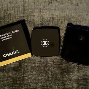 351 Chanel Compact Mirror in Black Velvet pouch. Comes with its box..