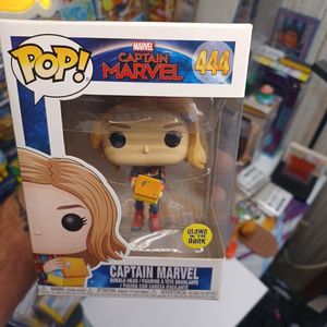 Captain marvel best sale funko pop 444