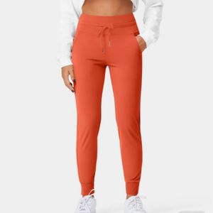 040 BIN - NWT Halara Cloudful High Waisted Drawstring Side Pocket Plain  Joggers Medium PETITE