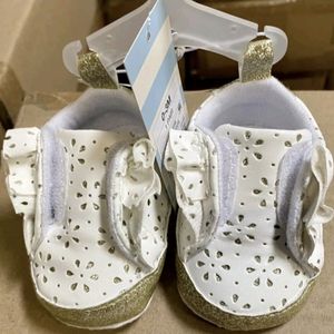 Cat and jack hot sale baby girl shoes