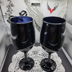 2 wine glasses black amethyst Pretty And Vintage