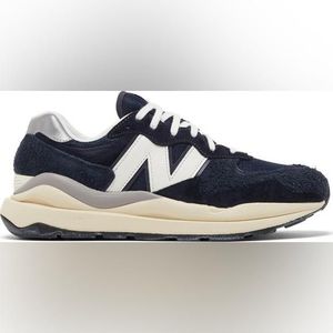 New Balance M5740 VLB Running Shoes Sneakers Navy size 7 | Whatnot