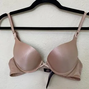 Victoria secret Bombshell Add 2 cup nude bra size 32A