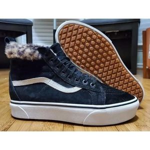 Vans high hotsell tops with fur