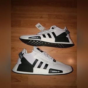 Adidas nmd store r1 size 14