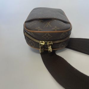 LOUIS VUITTON, POCHETTE GANGE