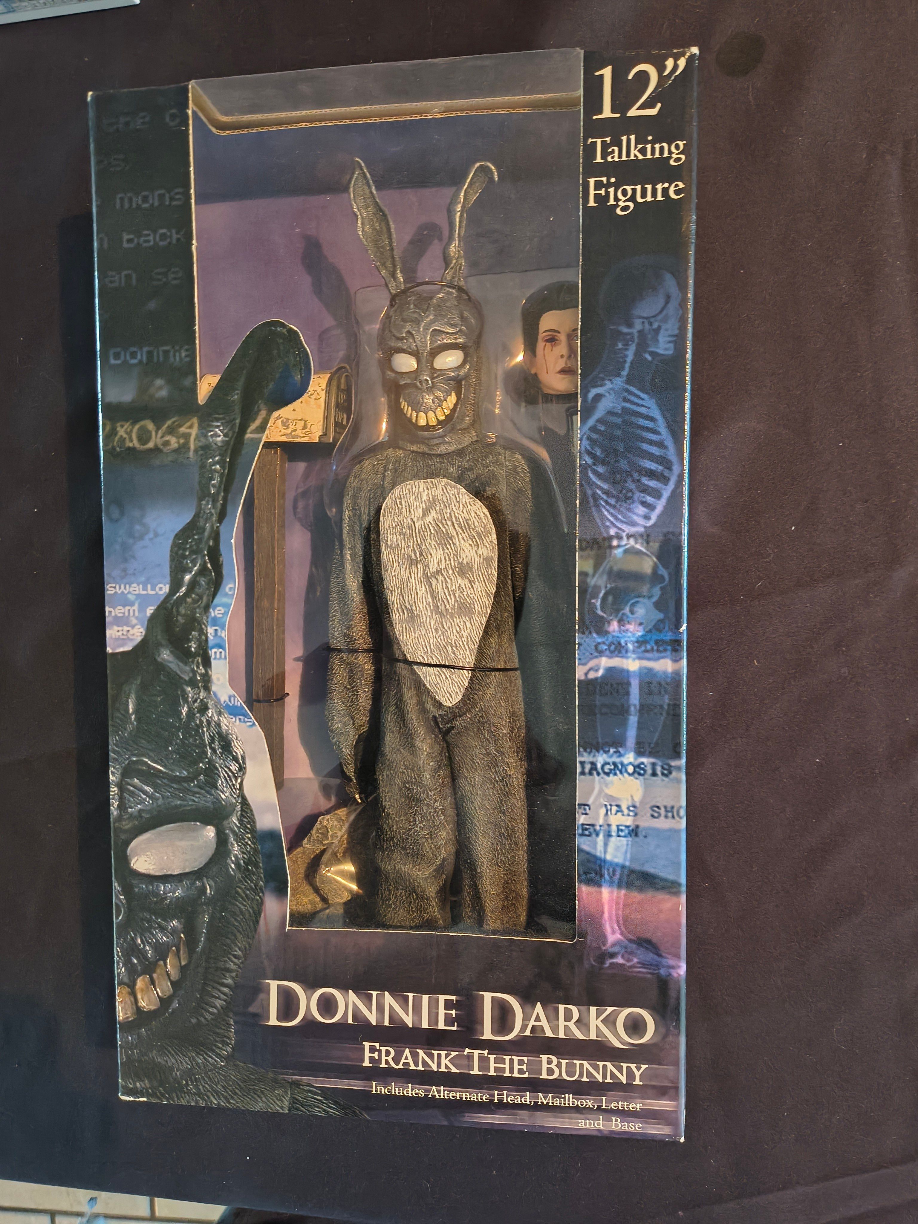 FRANK THE BUNNY (DONNIE DARKO) 12