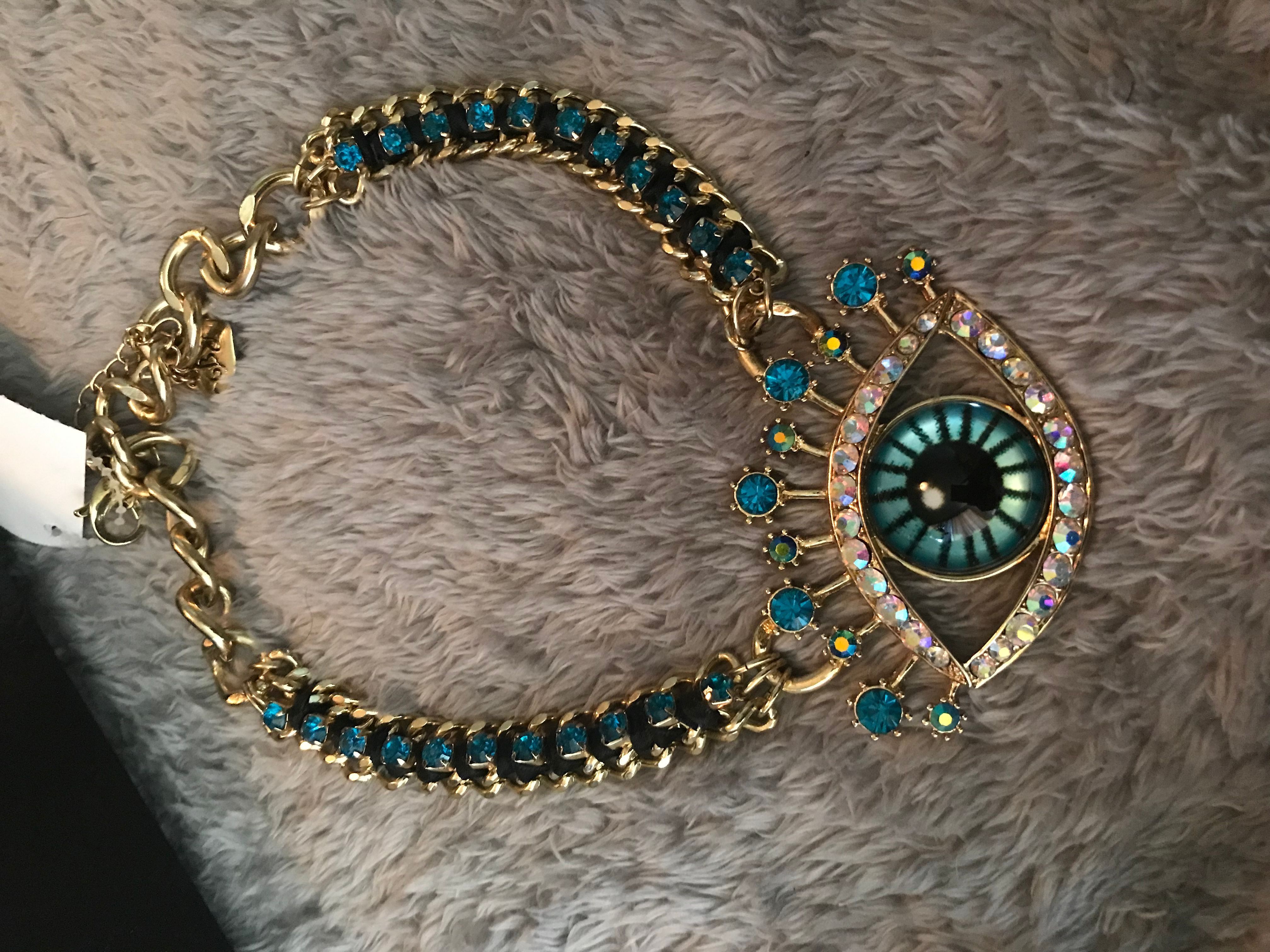 Betsey johnson eye necklace hotsell