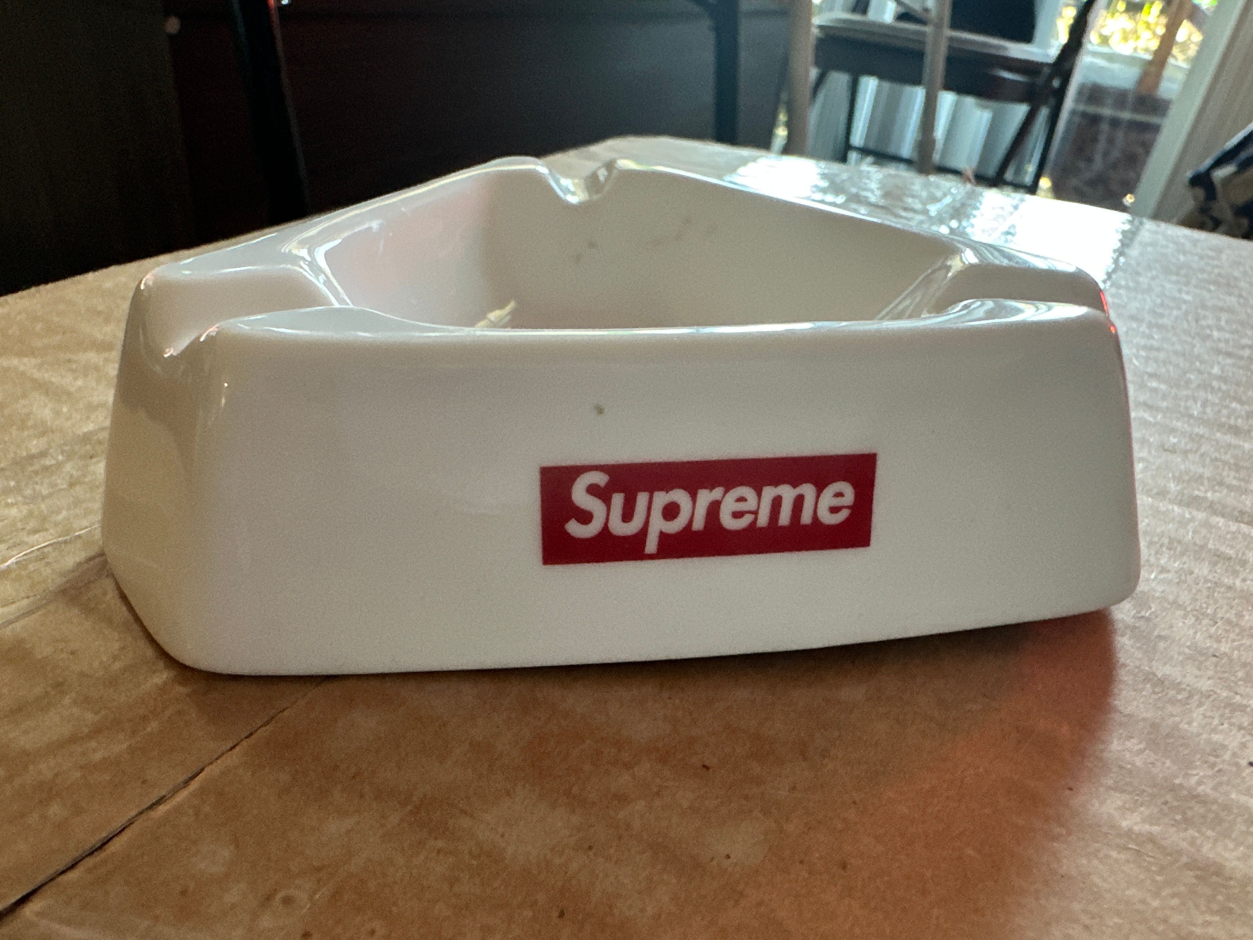 Supreme - FW15 Ceramic Ash Tray - Red / White Box Logo - Rare