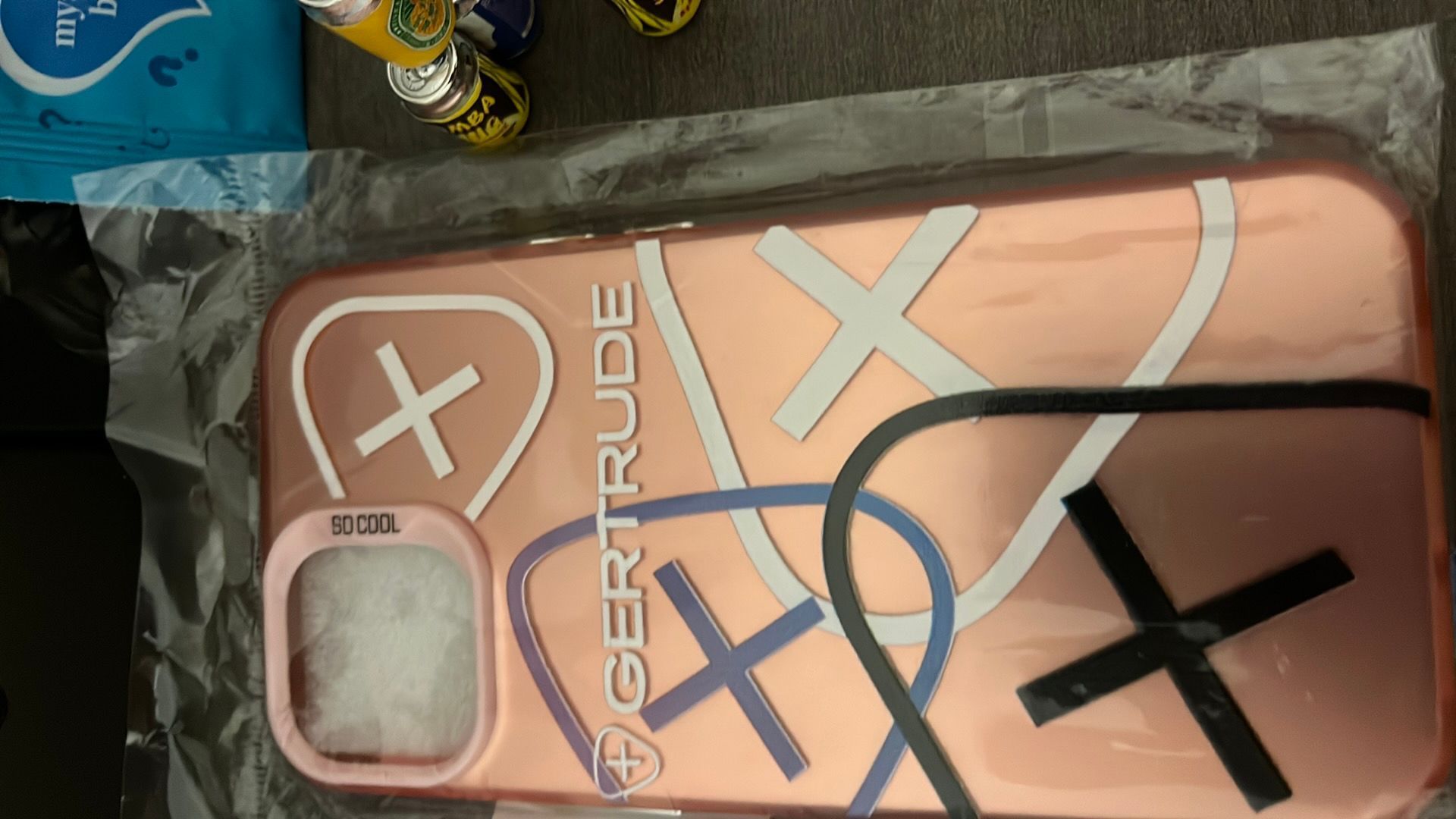 Coque Arrière Pour IPhone 12 – Noire – Gertrude – Générique Neuve