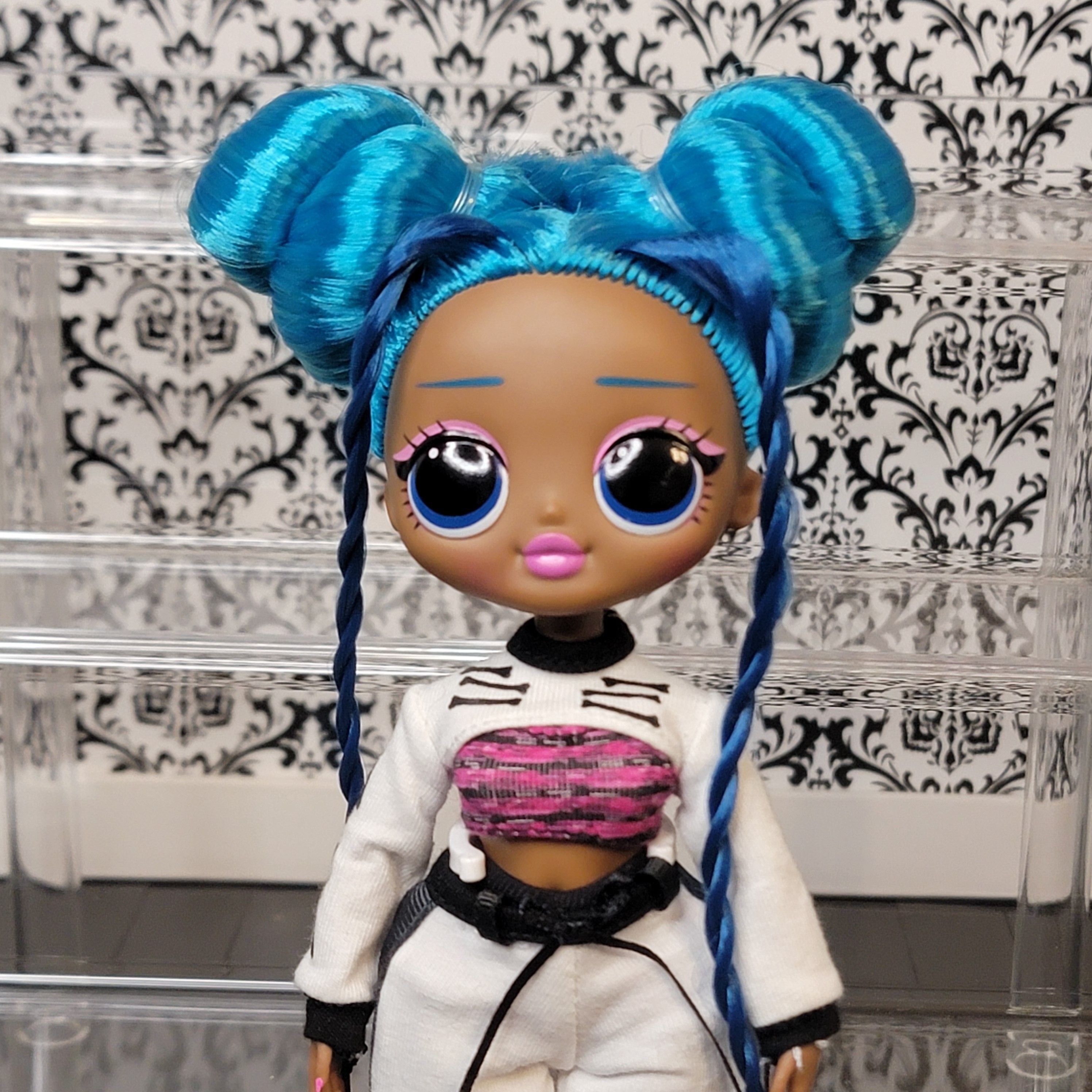 Surprise OMG doll Chillax · Whatnot: Shop, Sell, Connect