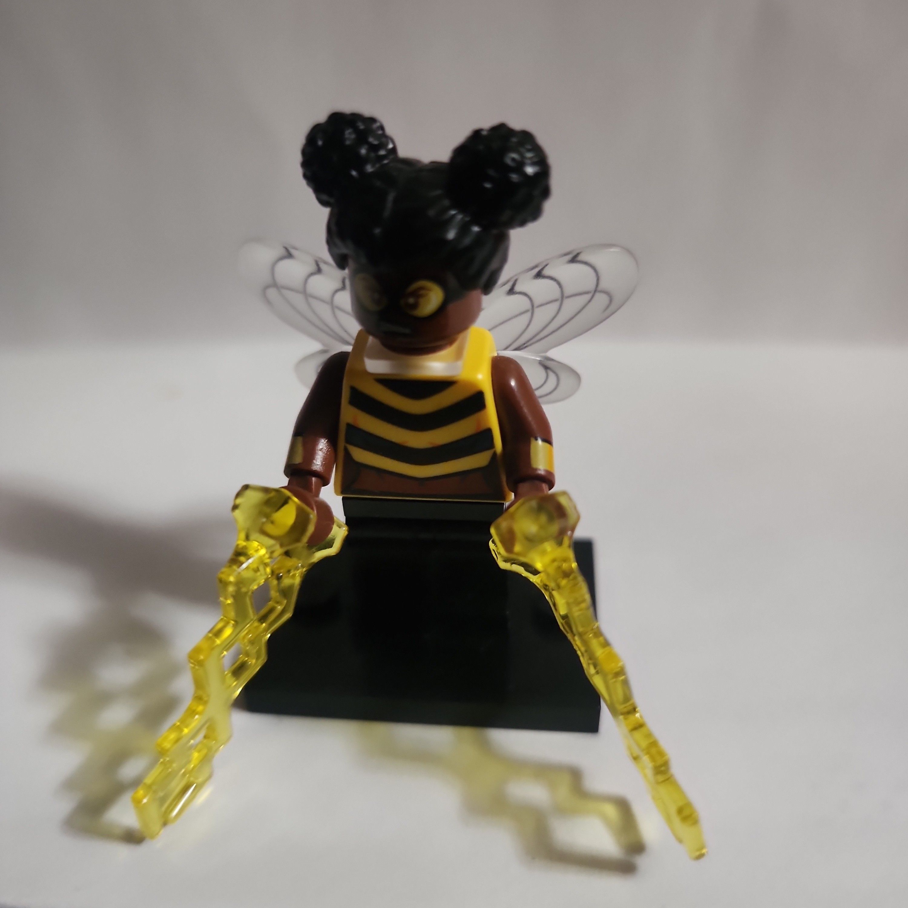 LEGO DC Super Heroes Series: Bumblebee Minifigure (71026