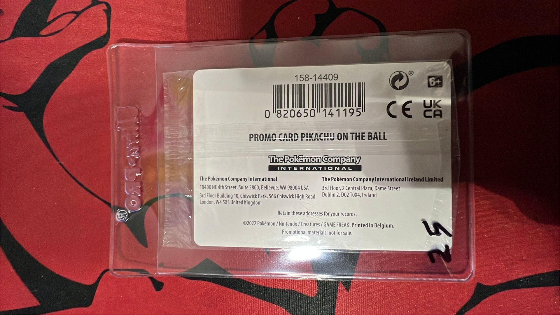 signed leon pokemon card Pokemon Pikachu On The Ball 001/005 2020 Futsal main image 1