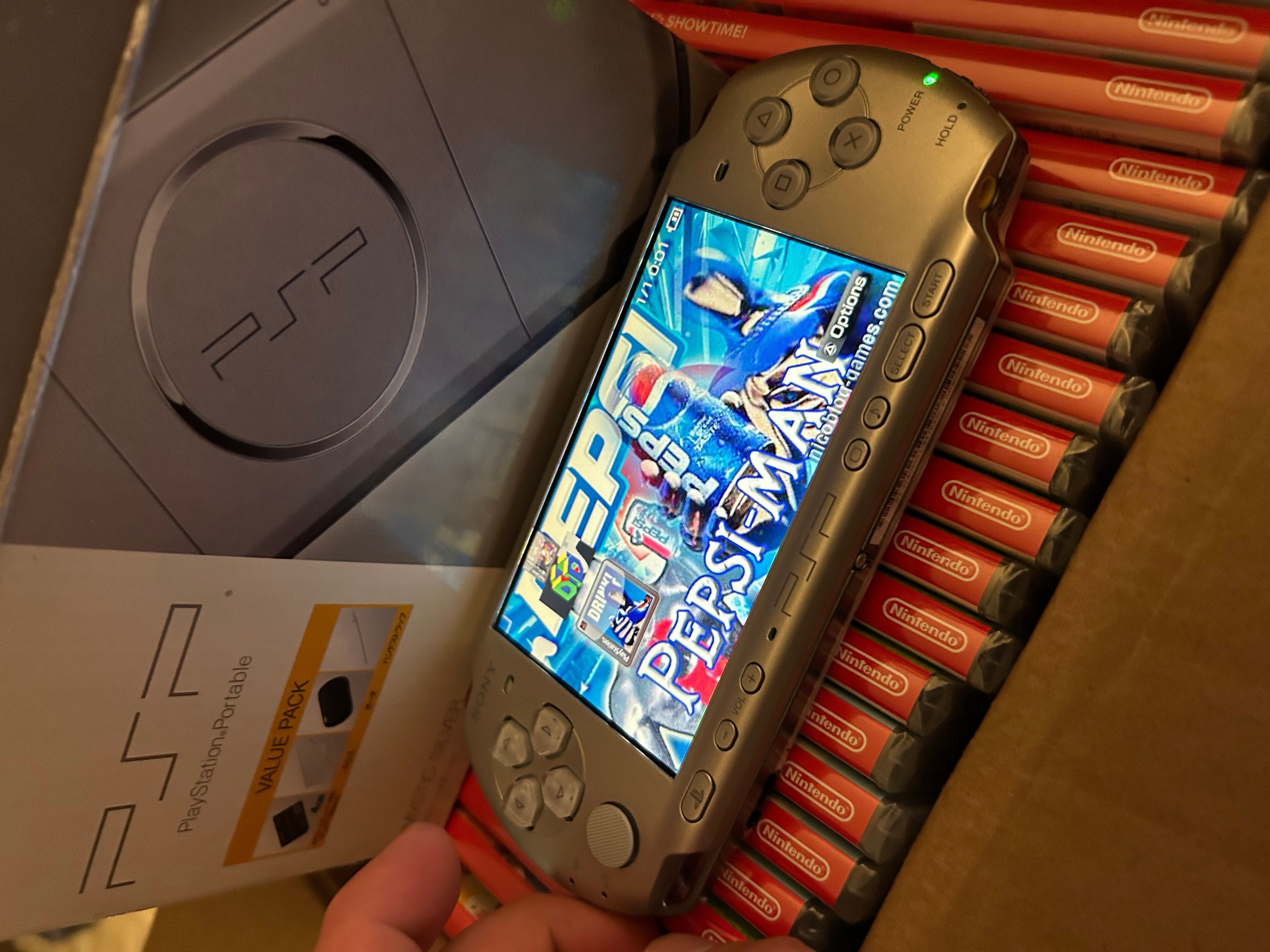 Nintendo Switch psp 3000 Nintendo Switch vs Sony PSP 3000 (THE GAME GHOSTBUSTERS