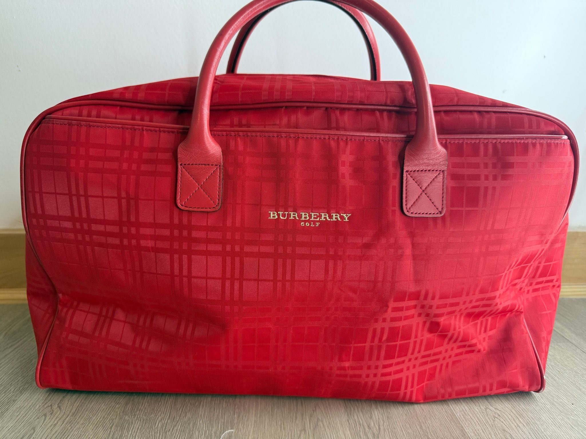 Burberry golf red shadow nova check nylon Boston bag · Whatnot