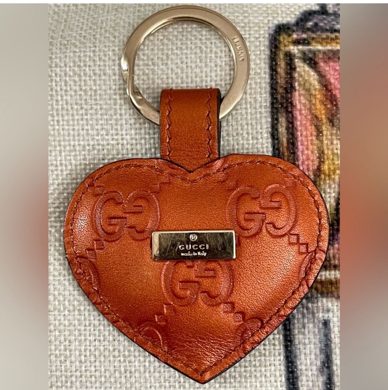 Gucci offers Leather Key Chain