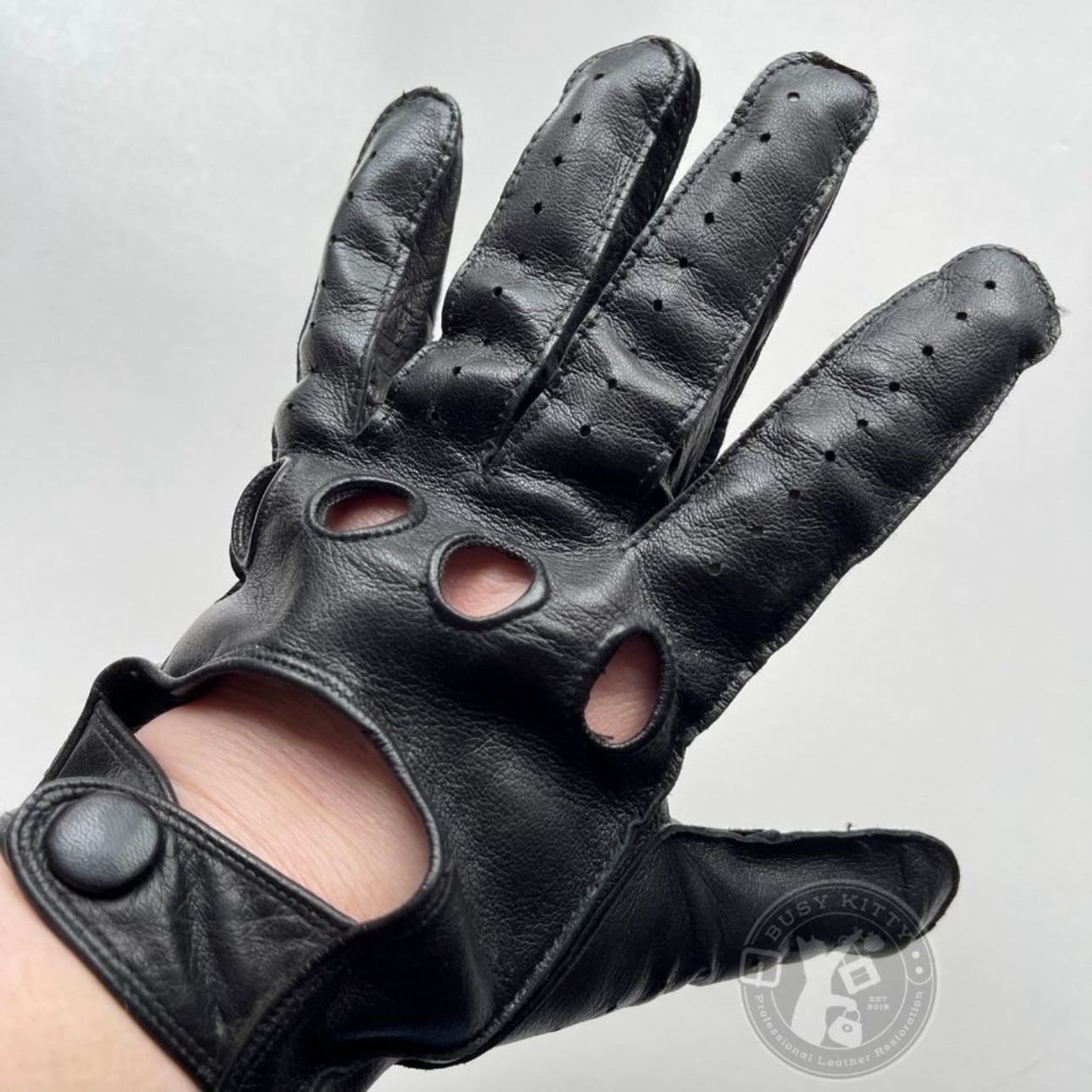 NWOT Vintage Coach Black Leather Men's Driving popular Gloves Medium - Style No. 2020