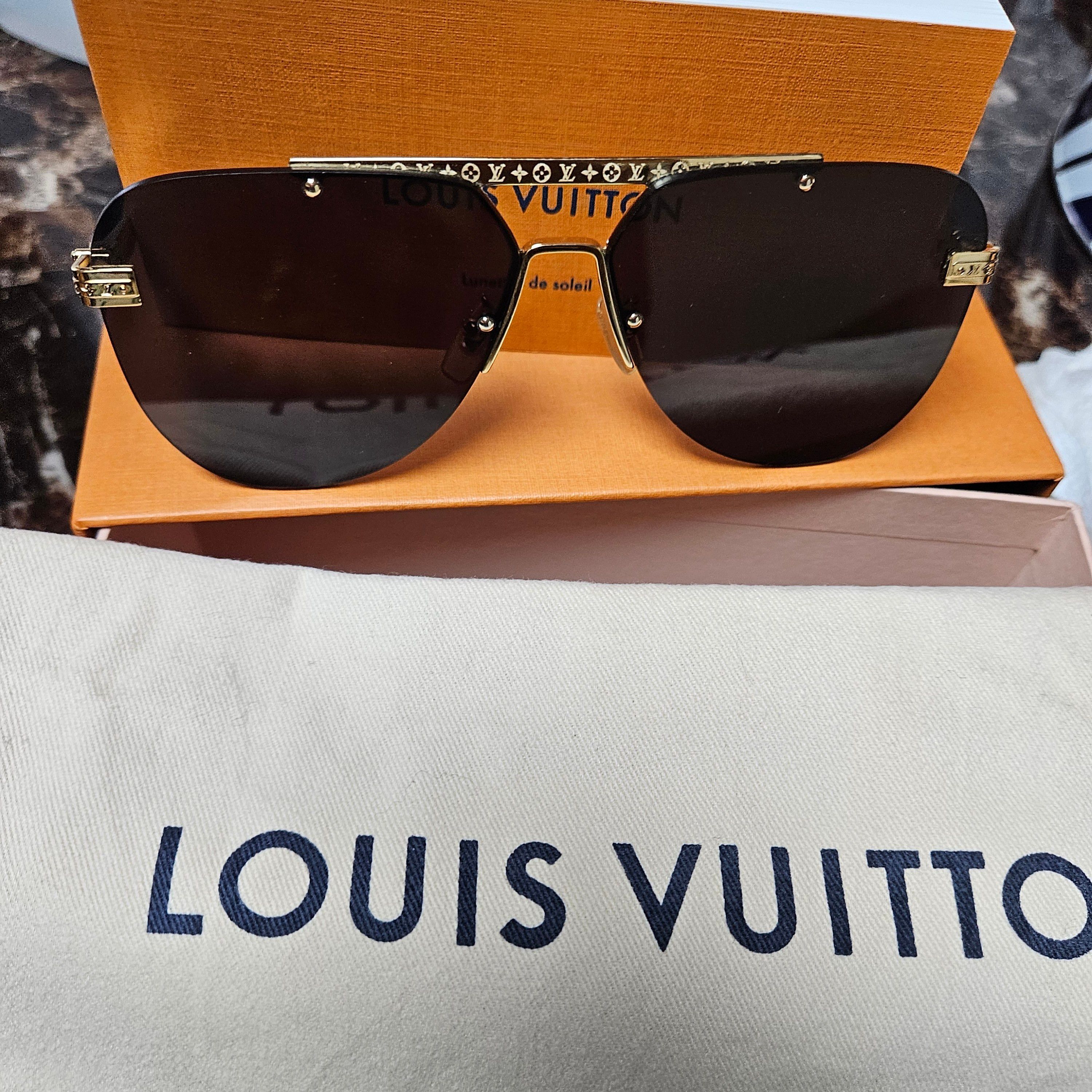 LOUIS VUITTON SUNGLASSES LV ASH BLACK/GOLD · Whatnot: Shop