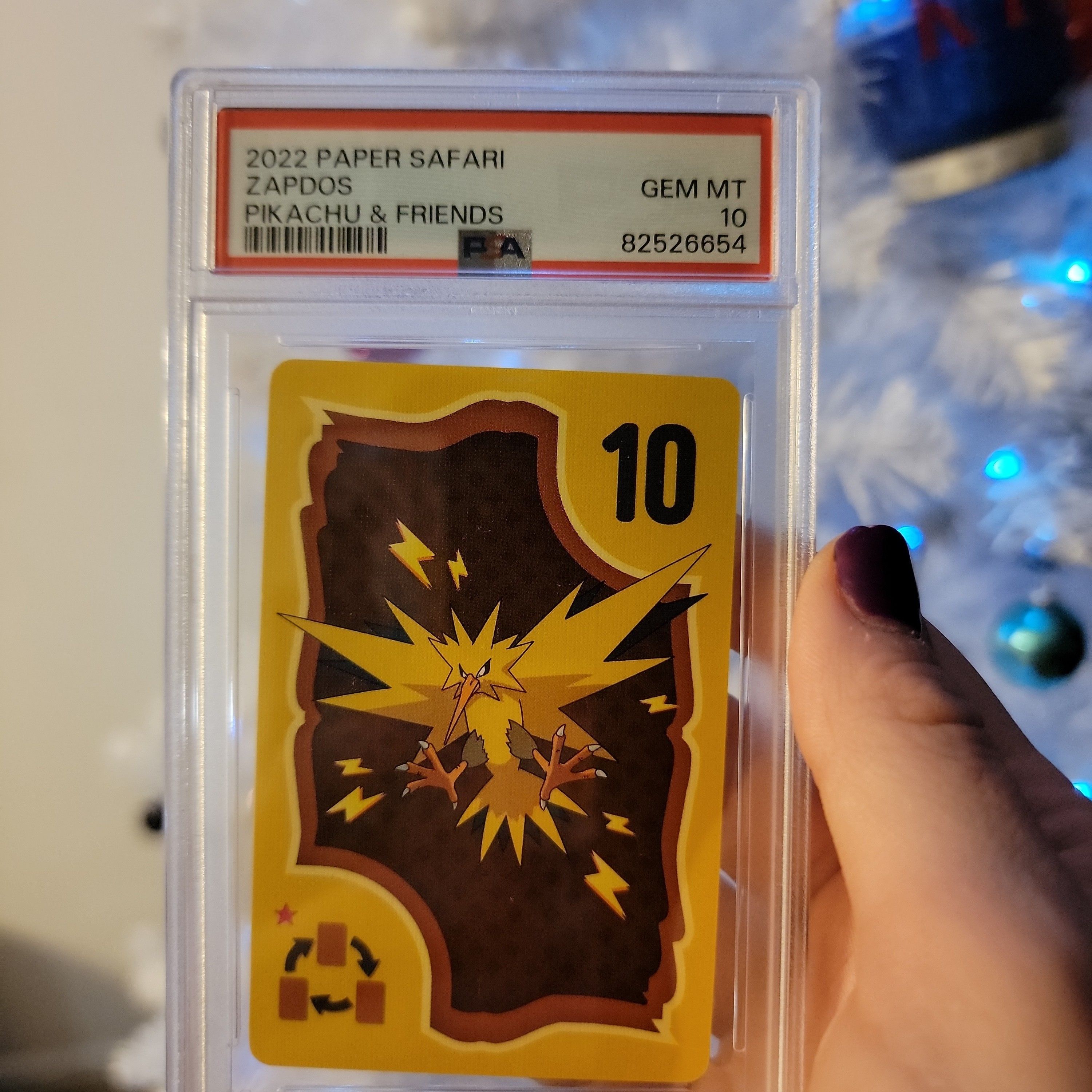 2022 Pokemon Paper Safari Pikachu & Friends Zapdos Pikachu