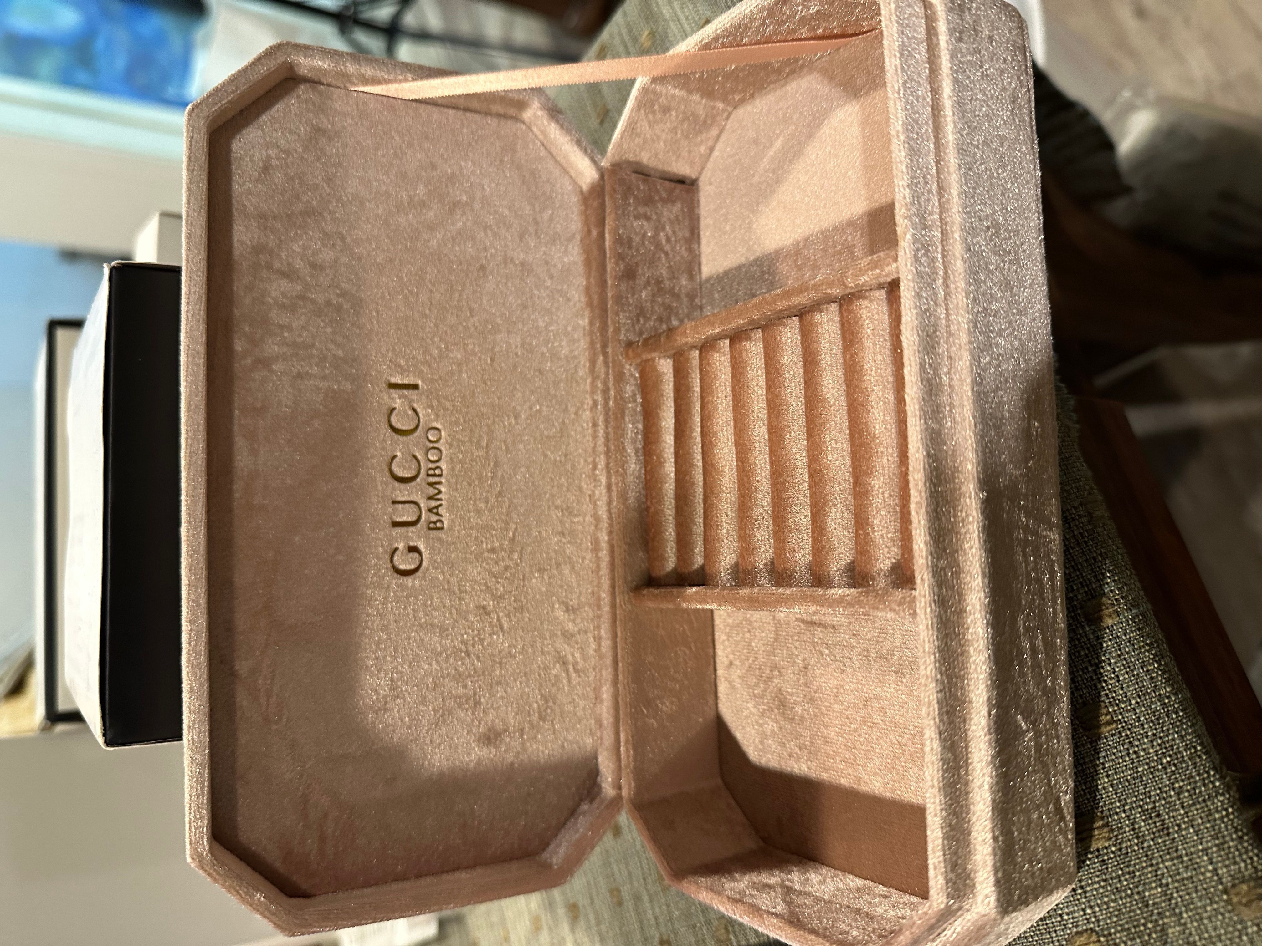 GUCCI アクセサリー台　非売品 楽天市場】【名東】【GUCCI】グッチ アディダス コラボ