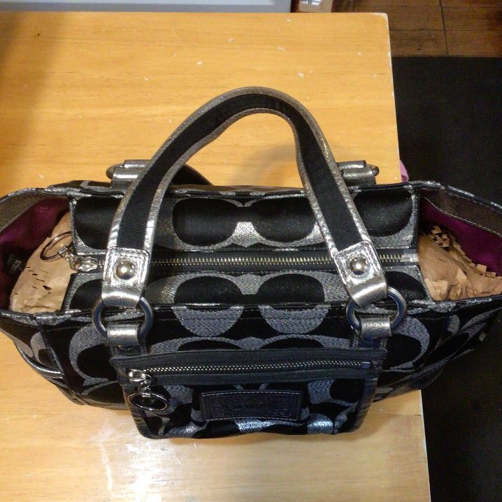 EUC Coach Poppy Signature Lurex Tote · Whatnot: Buy, Sell