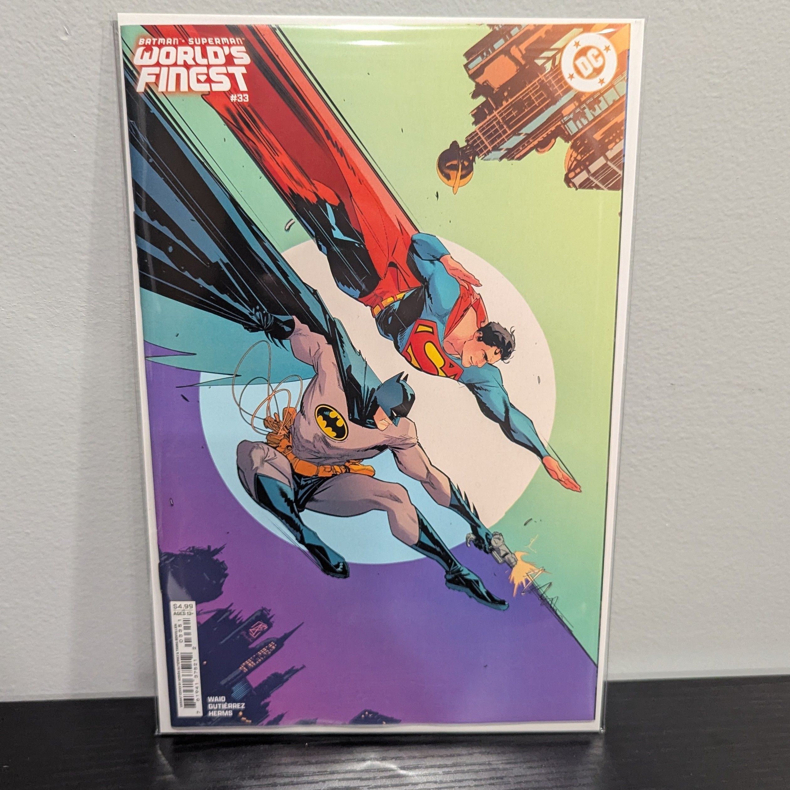 Batman/Superman: World's Finest #33 (Adrián Gutiérrez
