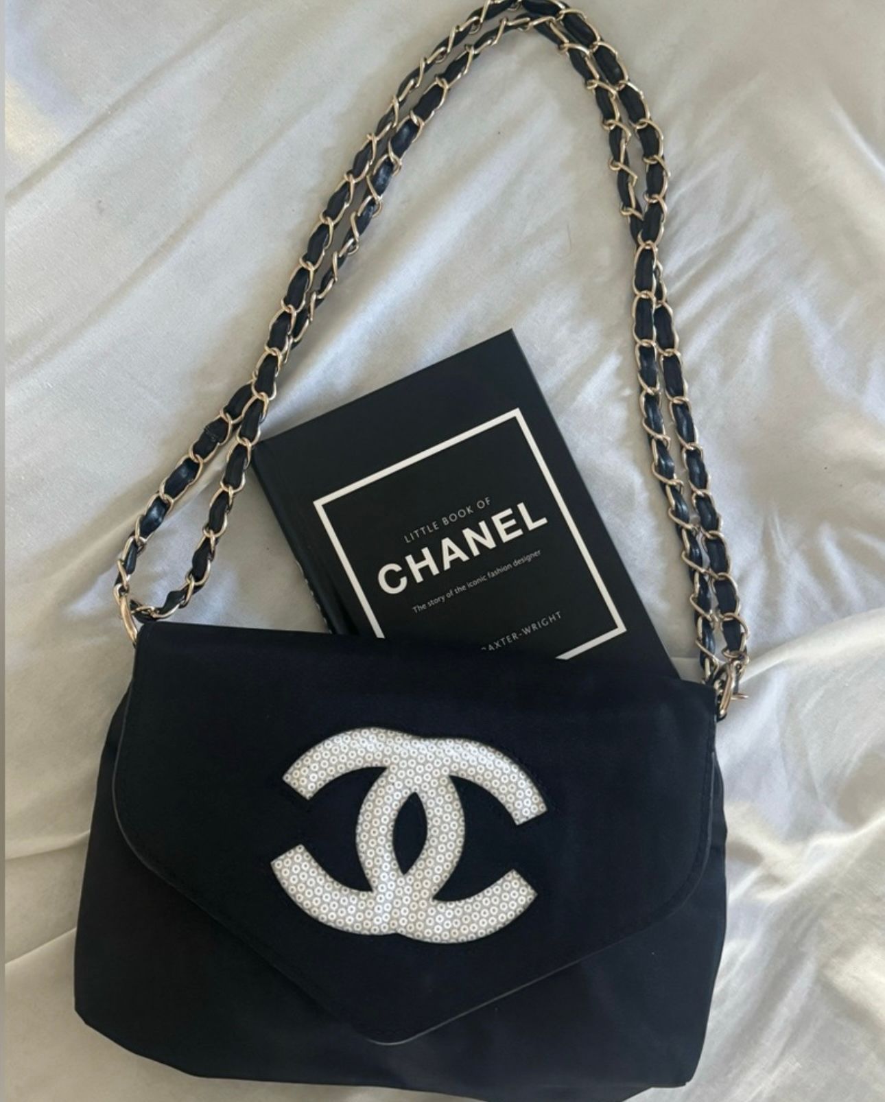 Chanel precision vip gift bag sale