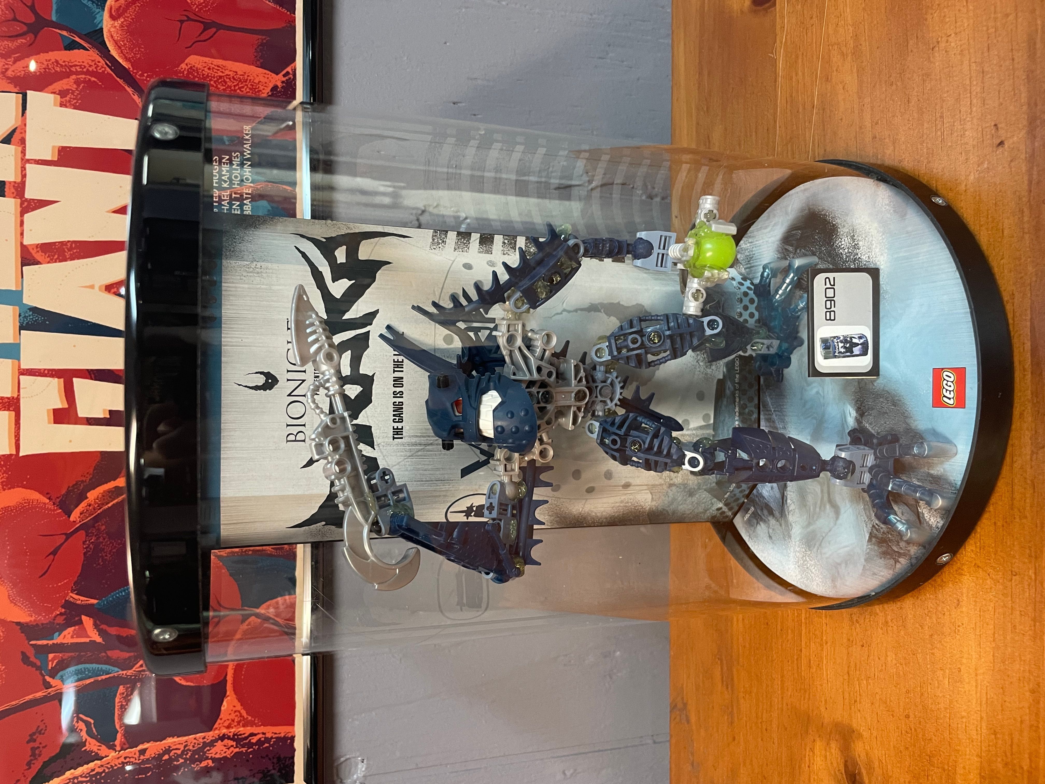LEGO Bionicle Piraka Vezok 8902 Retail Display Case · Whatnot