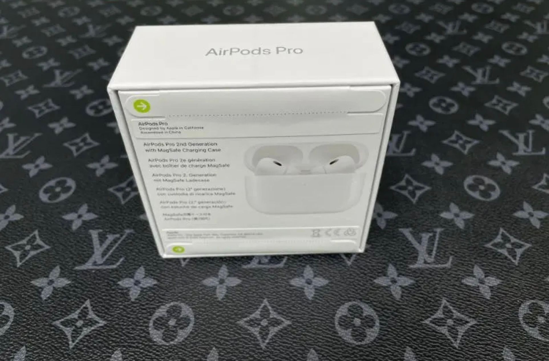 AirPodspro本体 Apple純正 AirPods pro本体 充電ケース付き - メルカリ