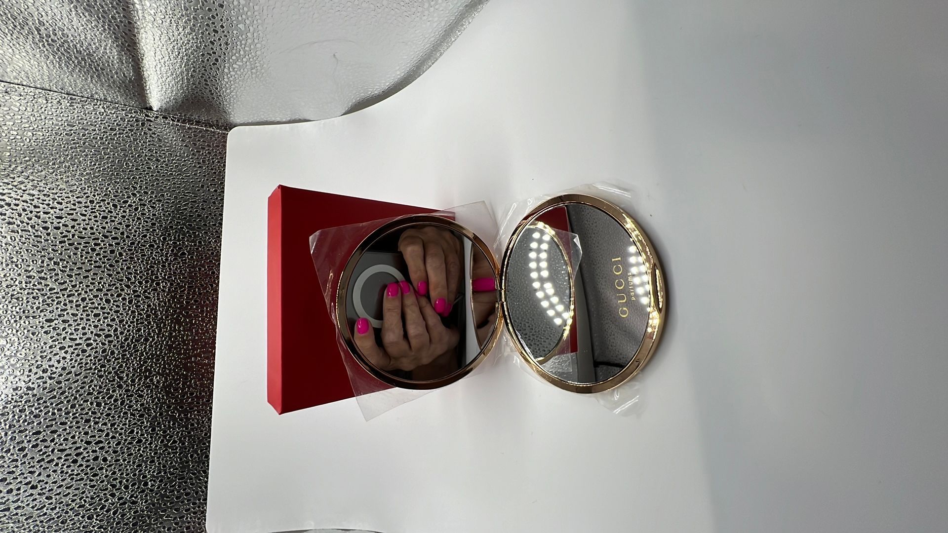 GUCCI ミラー Gucci Parfums Mirror (GWP) · Whatnot: Shop, Sell, Connect