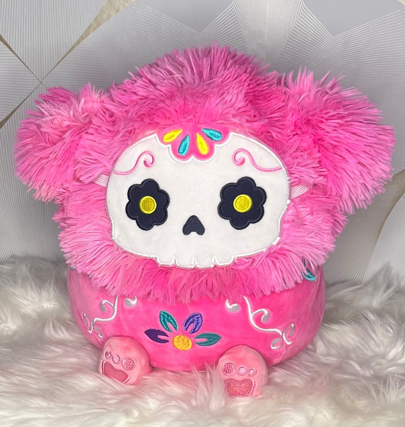 Marcita deals Skull 12” Squishmallow