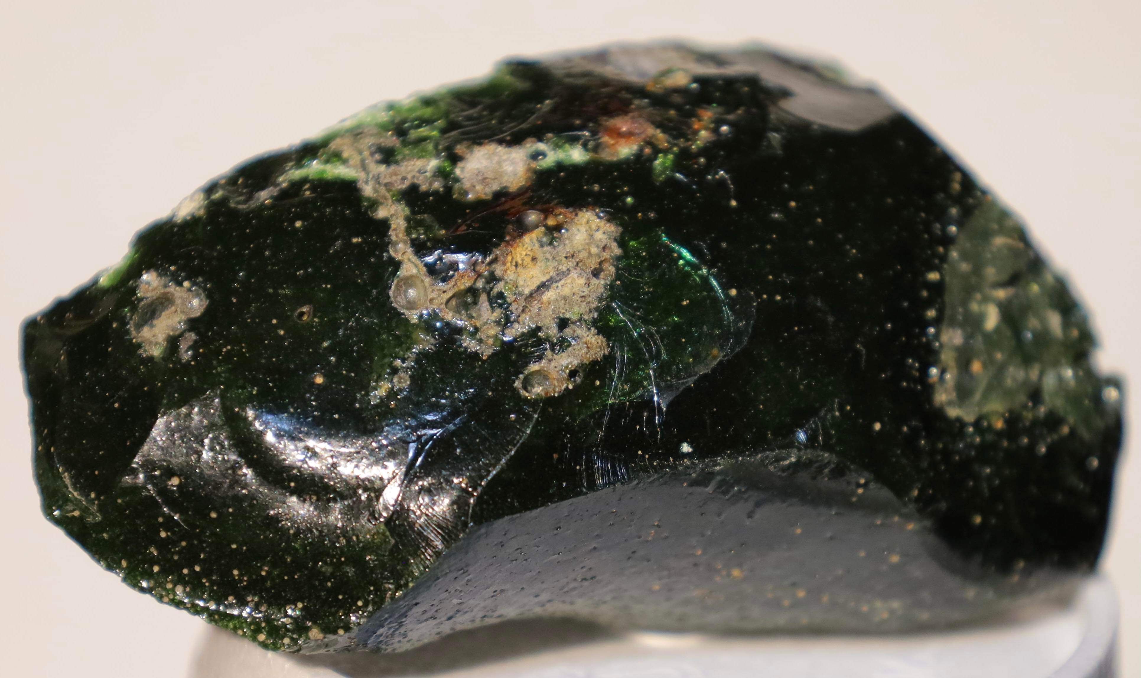 Serendibite · Whatnot: Shop, Sell, Connect