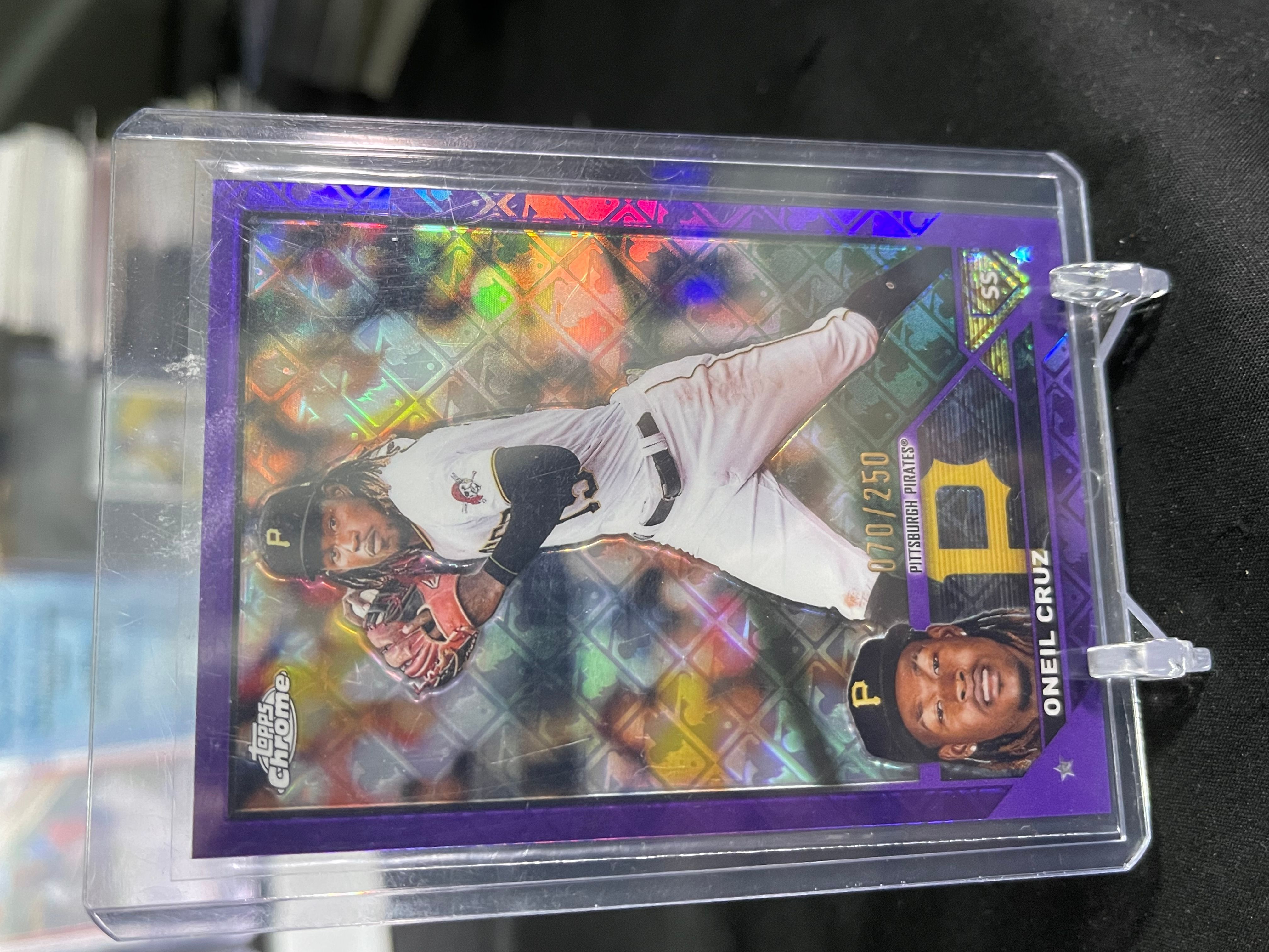 O'Neil Cruz オートグラフパッチカード 2023 2023 Topps Series 1 - Team Logo Commemorative Patches Oneil