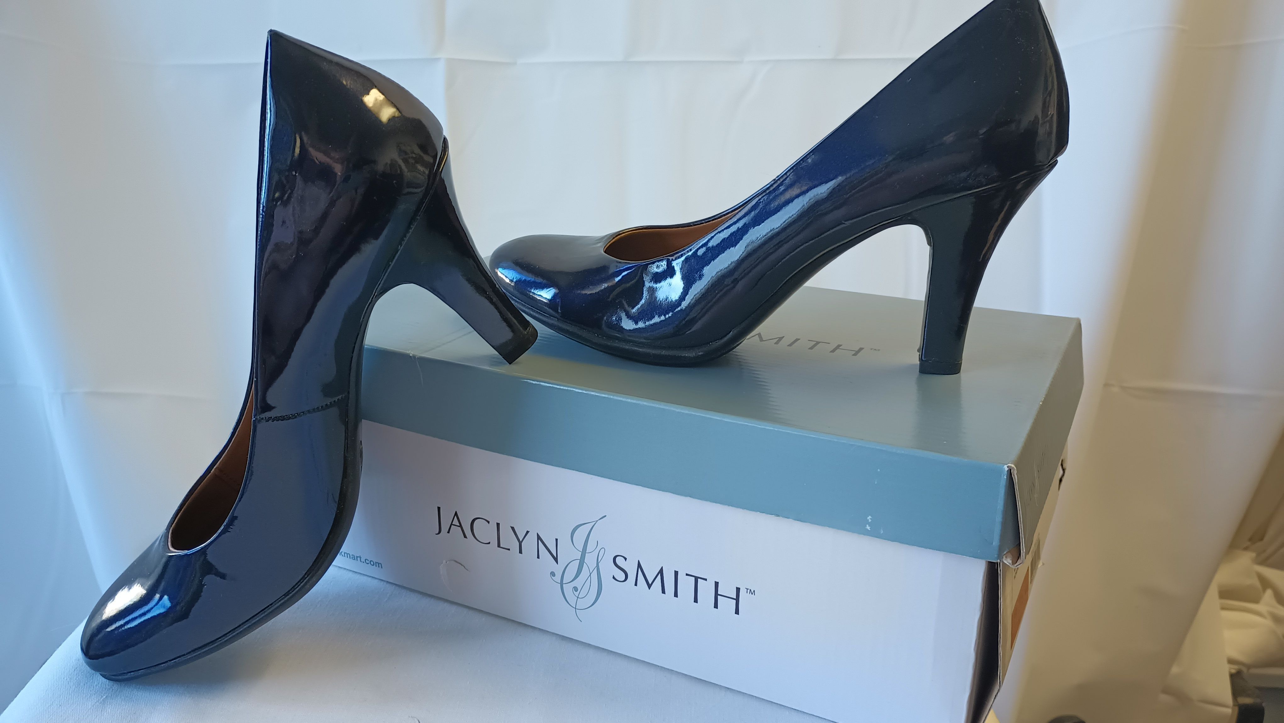 Jaclyn Smith shoes TORI high heels gloss black PADDED INSOLES