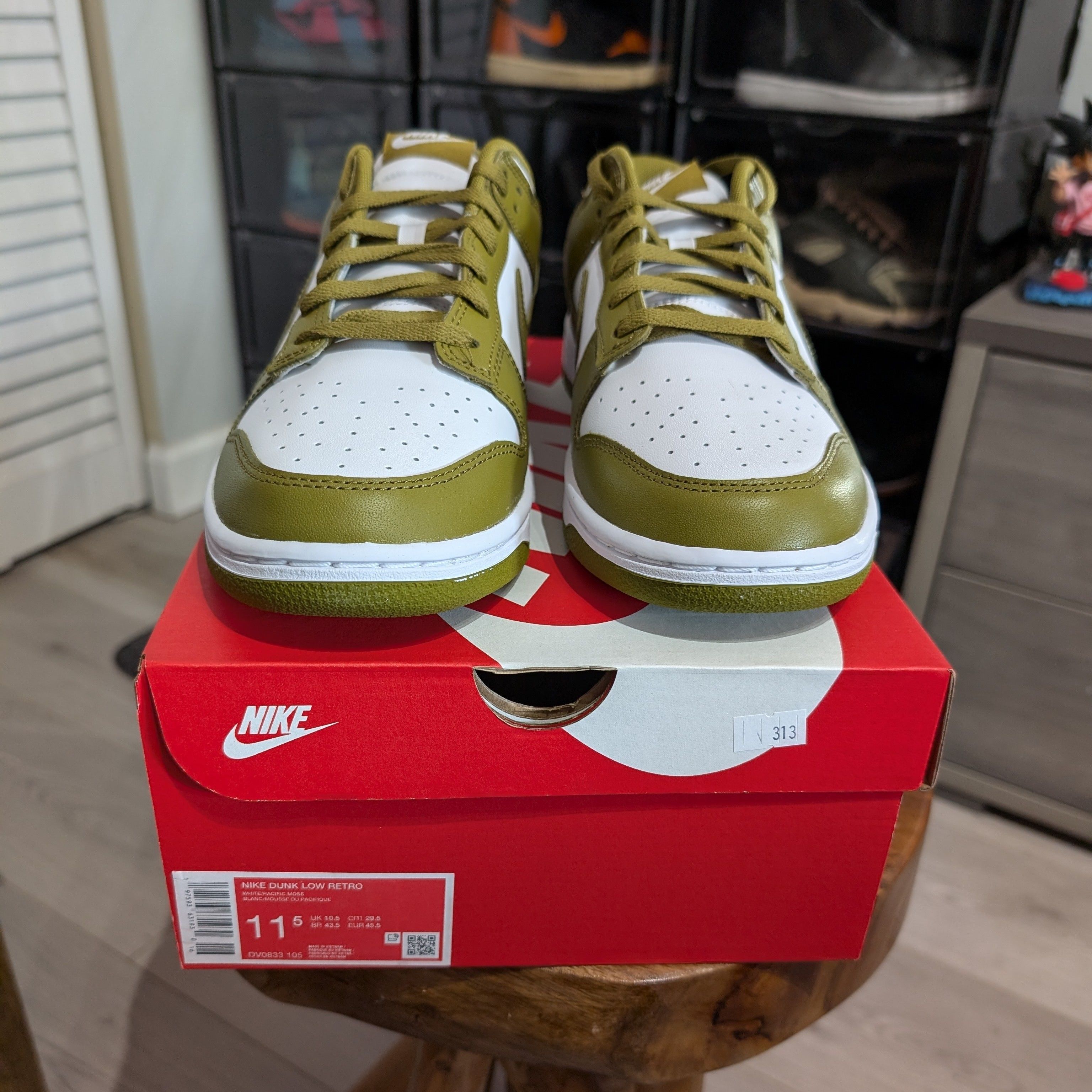 New Size 11.5 Men's Nike Dunk Low Retro Pacific Moss White