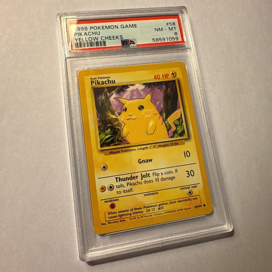 Pikachu - Pokémon Base Set / 1999 WOTC Authentic - PSA
