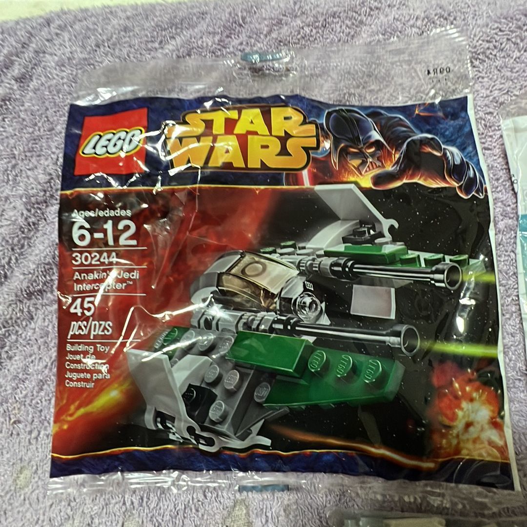 Lego Star Wars Poly 30244–30383—6867 · Whatnot