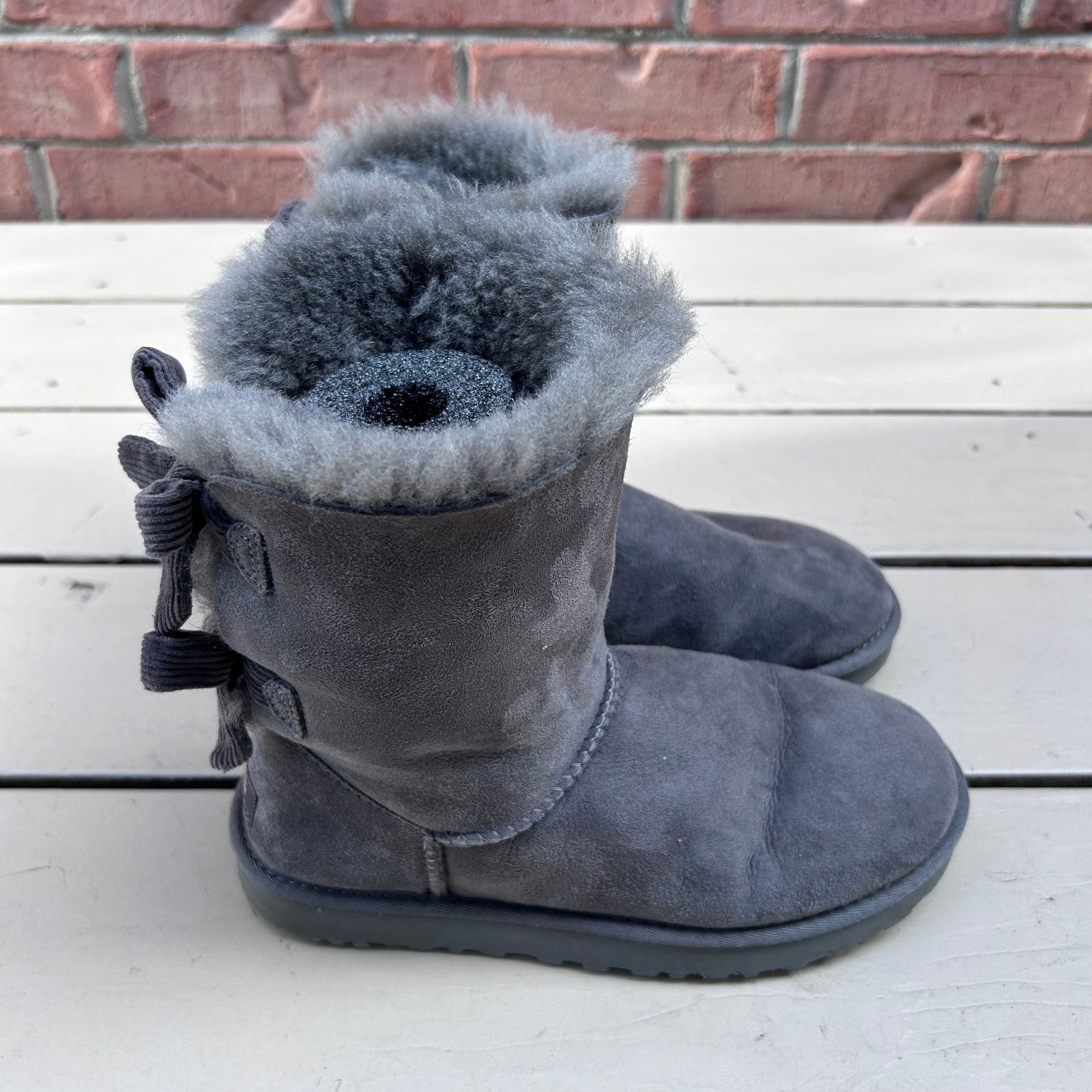 Ugg bailey bow corduroy boot hotsell