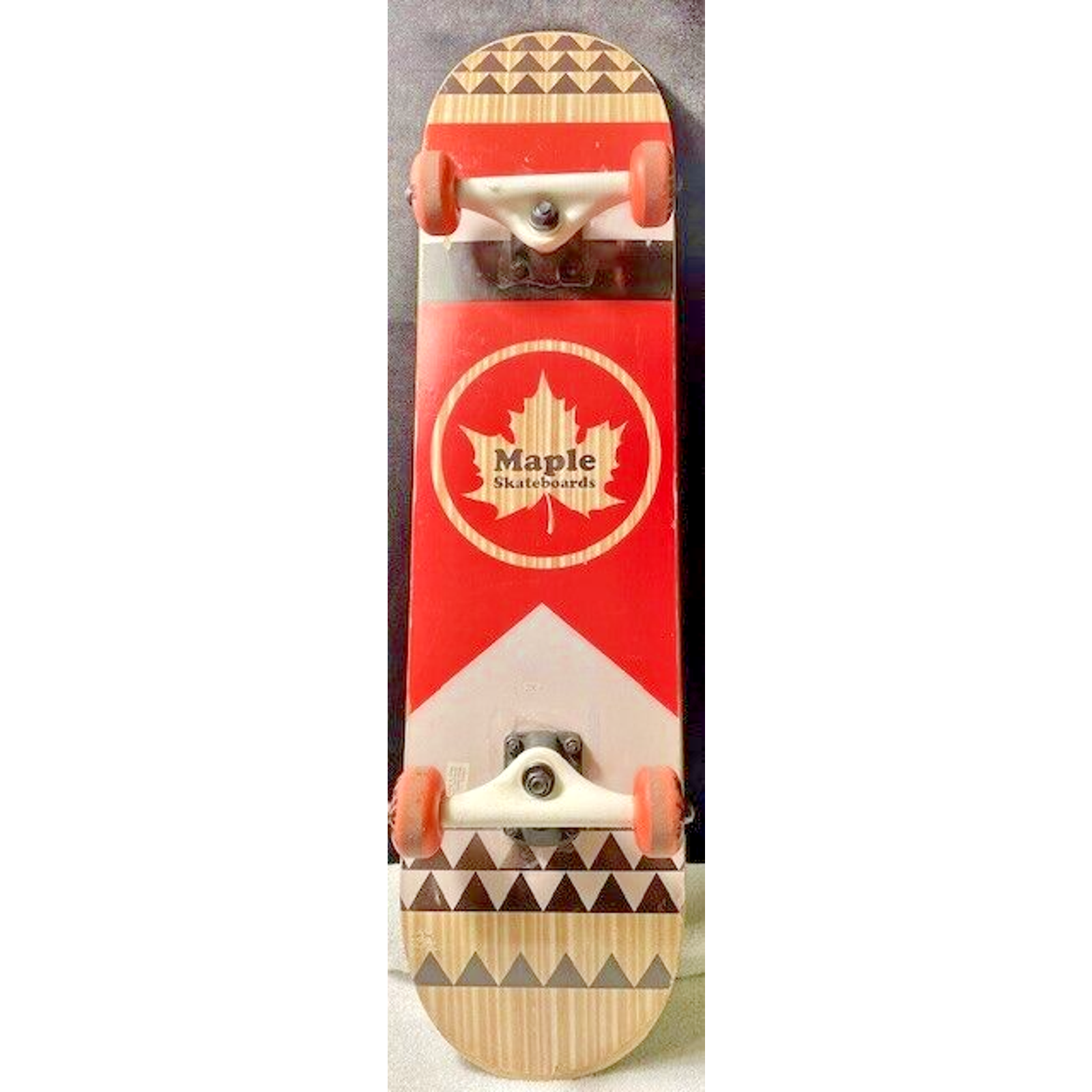 Skateboard Maple Leaf Master Series 31 Skateboard Maple Leaf Master Series 31
