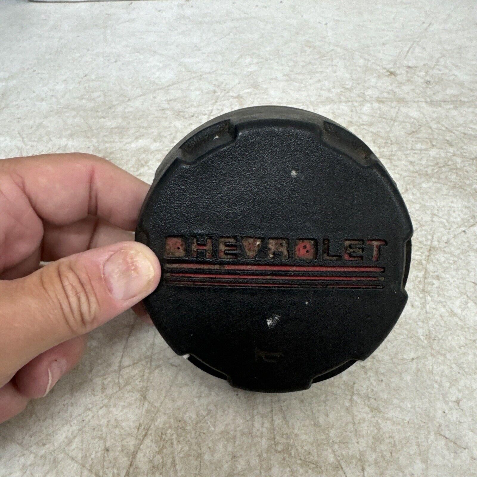1988 -1994 Chevrolet Truck Steering Wheel Horn Button Assembly