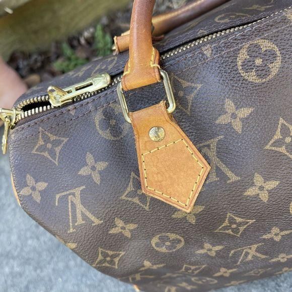 LOUIS VUITTON - ぴろこちん Louis Vuitton Blue Epi Leather Toledo Speedy 30 Boston Bag