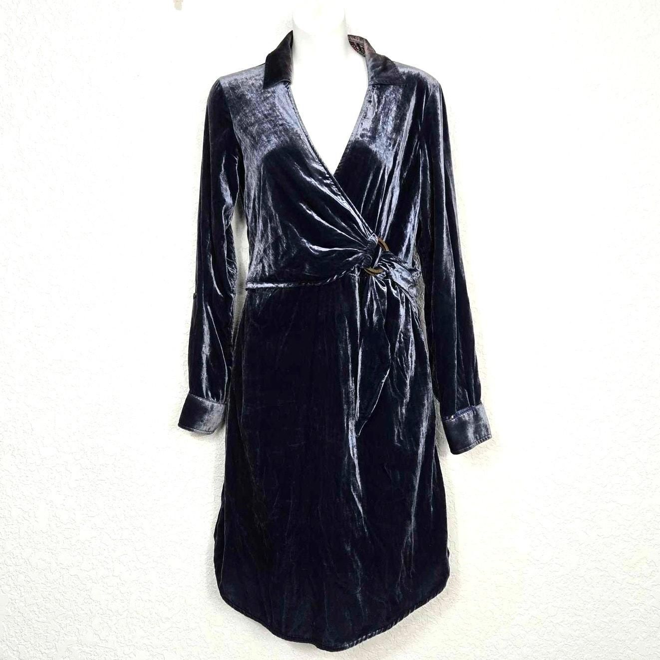 h&m blue velvet dress Abilene Navy Velvet High-Neck Split Maxi Dress – Club L London main image 0