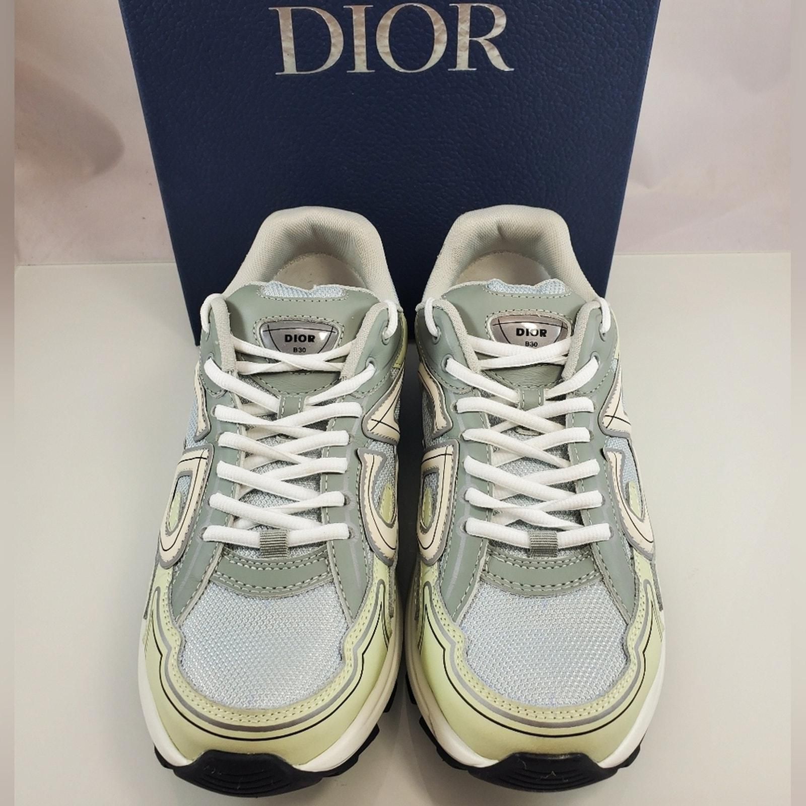 NWT$1,200 Dior Mens B30 Sneaker White Grey Mesh and