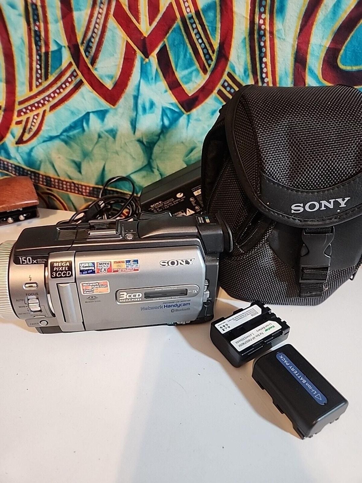 Sony DCR-TRV950 Digital Video Camera Recorder Mini DV 3CCD DV