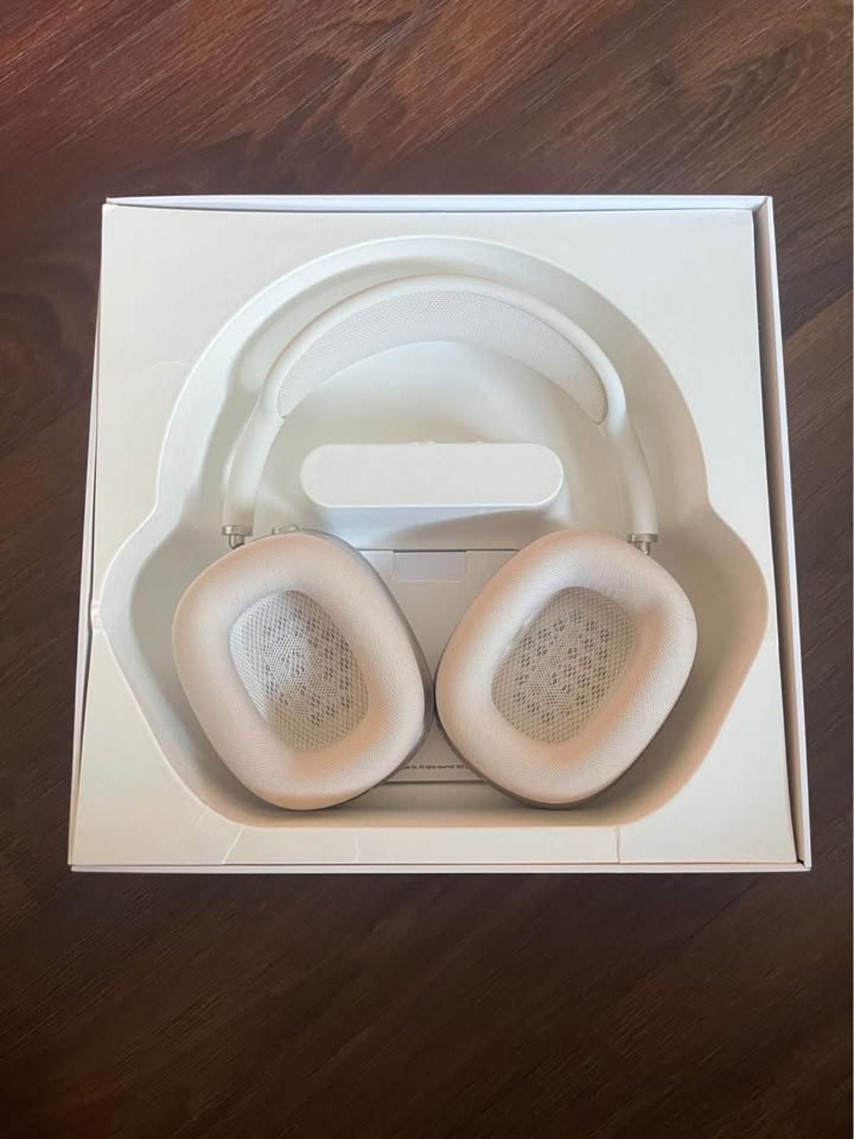 [美品] AirPods Max スターライト Model A3184 アップル Apple AirPods Max Wireless Over-Ear Headphones - Starlight (USB-C