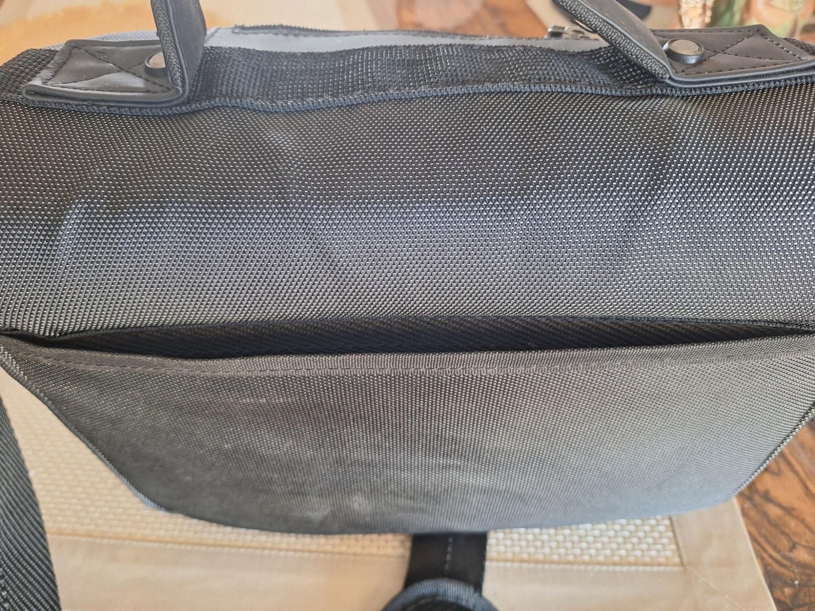 Nikon 11714 Deluxe Digital SLR Camera Case- Shoulder Bag Nikon 11714 Deluxe Digital SLR Camera Case- Shoulder Bag