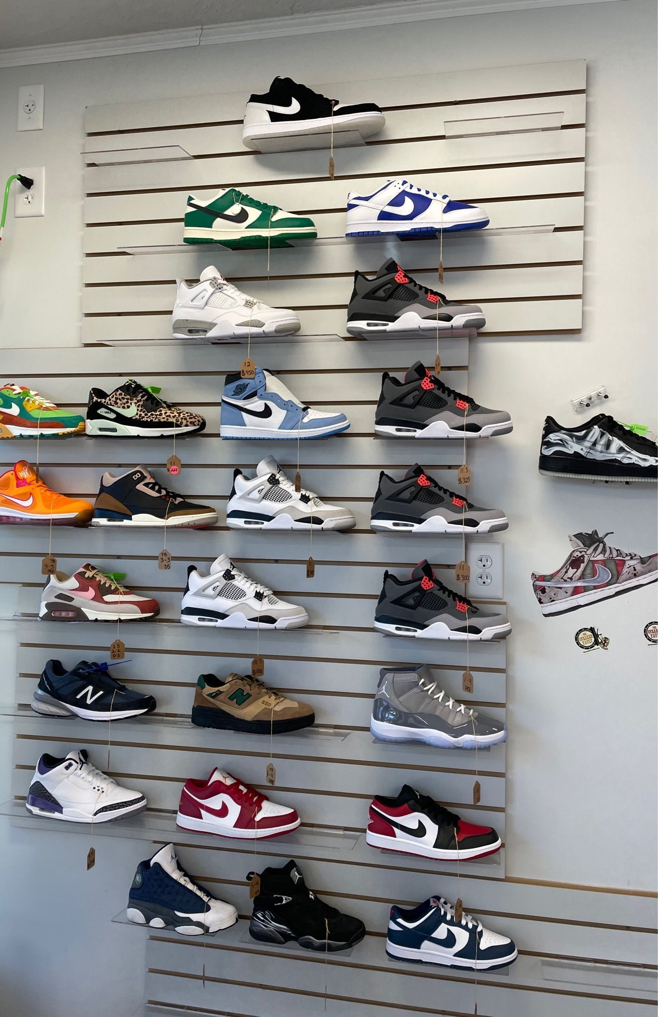 Whatnot - THE SNEAKER VAULT QC . Come kick it!!! Livestream by ...