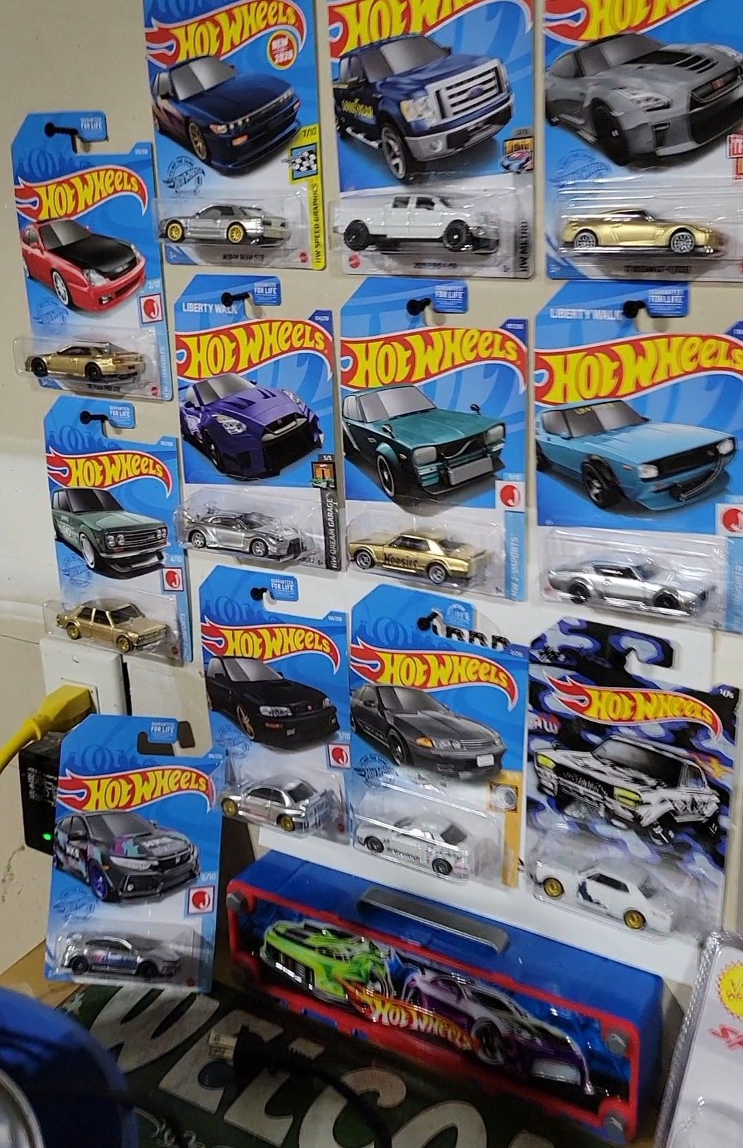 Whatnot   20 CUSTOM Hot Wheels🔥New Stock, Treasure Hunts, Haulers