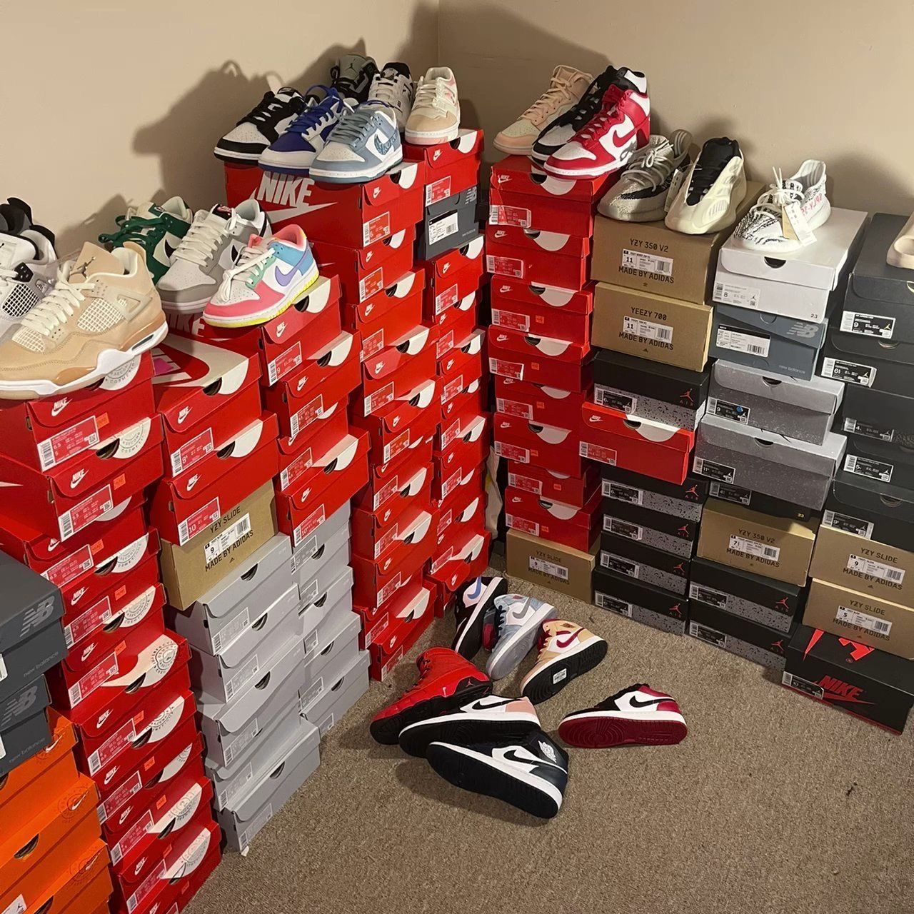 Whatnot - 100+ PAIRS OF DS SHOES 🎥🔥 GREAT DEALS 🤝🤝 Livestream by ...