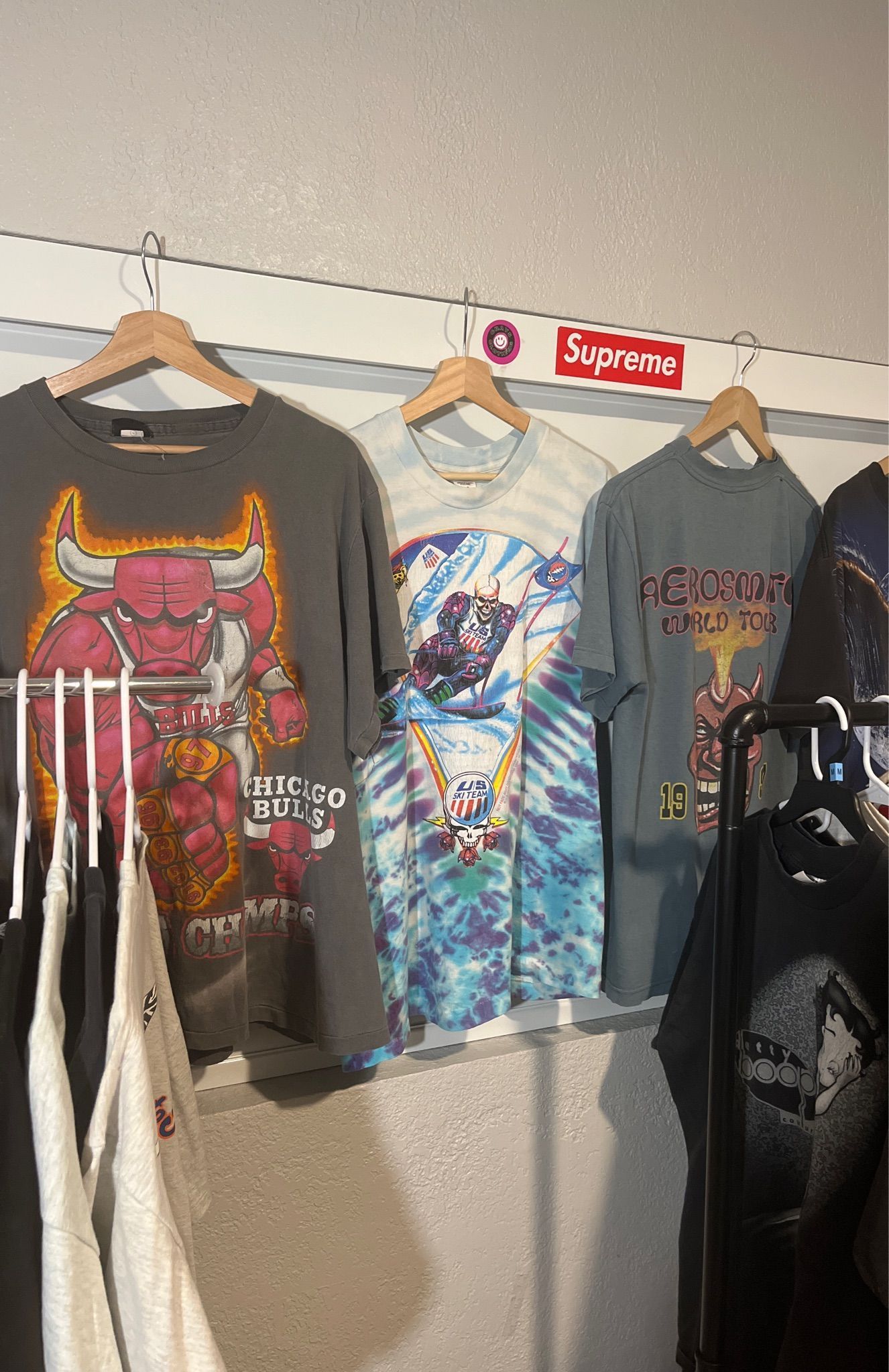 Whatnot VINTAGE BANGERS FOR THE LOW 🔥 Livestream by craysclothing 